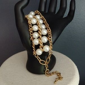 Faux pearl and gold bracelet